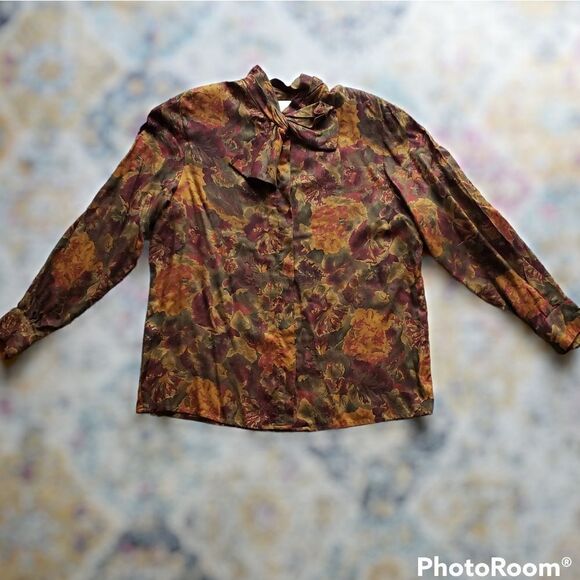 Vintage Evan Picone blouse. - Picture 1 of 16